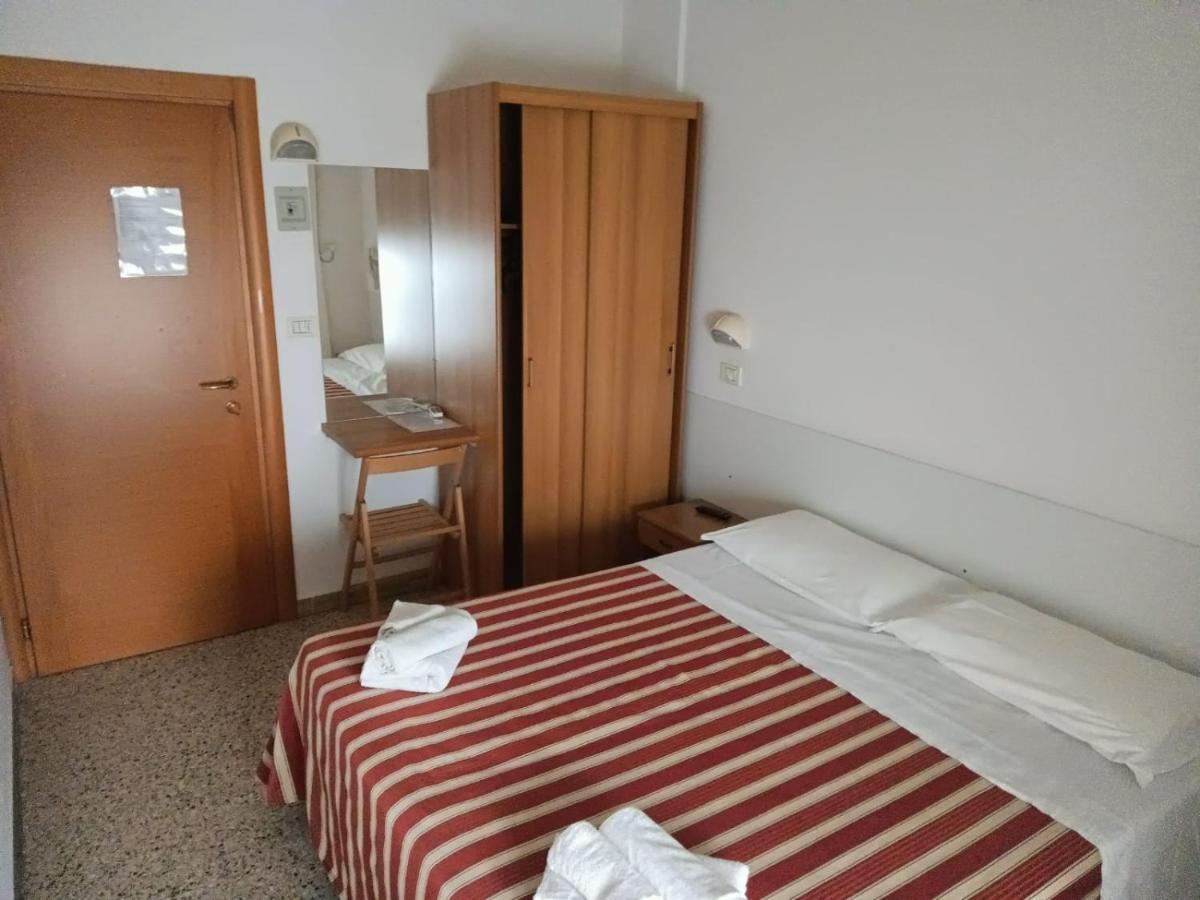 Hotel Graziella Mare 里米尼 外观 照片